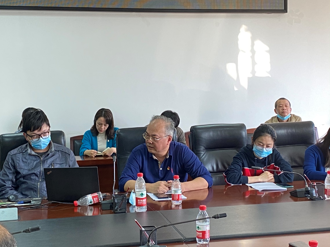 clip_image005.jpg clip_image005.jpg